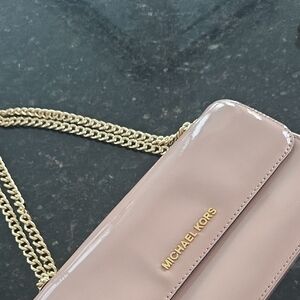 Michael Kors Beige shoulder bag with Gold Chain